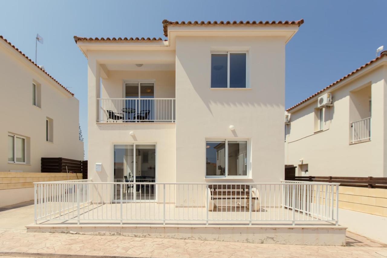 Villa Galya Protaras Exteriör bild